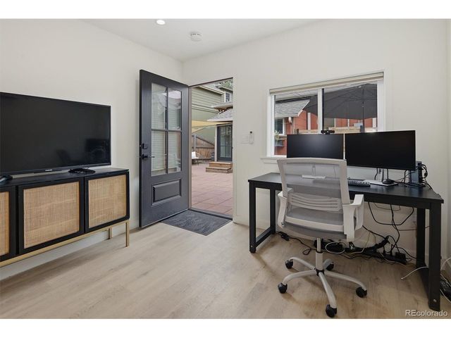 940 S Logan St, Denver, CO 80209