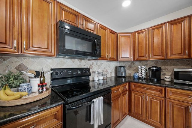 476 Golden Wood Way, Wellington, FL 33414