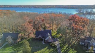 11535 Lancelot Lane, Pinckney, MI 48169