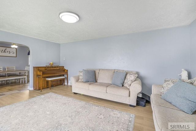 160 W Oak Street, Shelley, ID 83274