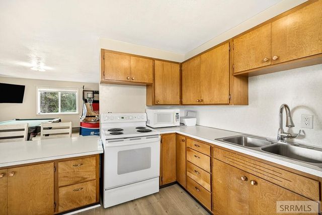 160 W Oak Street, Shelley, ID 83274
