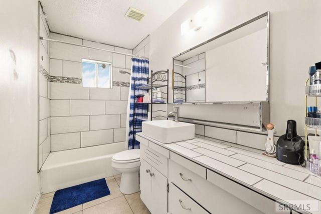 160 W Oak Street, Shelley, ID 83274