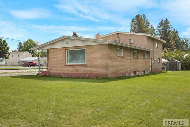 160 W Oak Street, Shelley, ID 83274