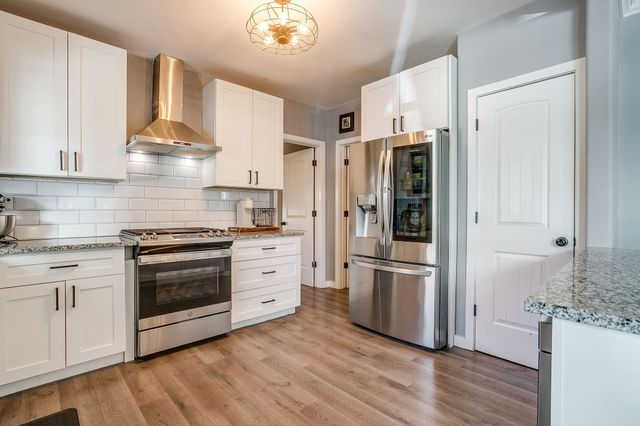 1220 W Arlington Avenue, Fort Worth, TX 76110