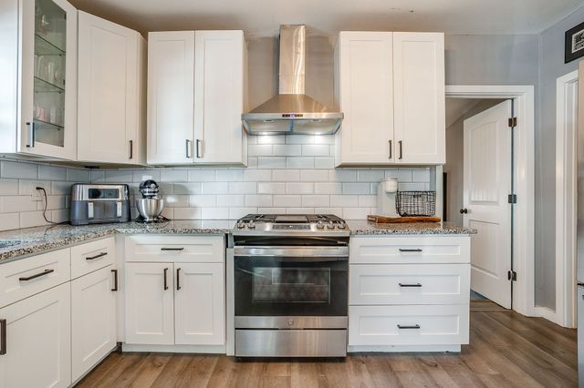 1220 W Arlington Avenue, Fort Worth, TX 76110