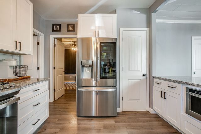 1220 W Arlington Avenue, Fort Worth, TX 76110