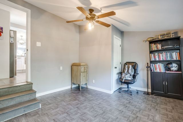 1220 W Arlington Avenue, Fort Worth, TX 76110