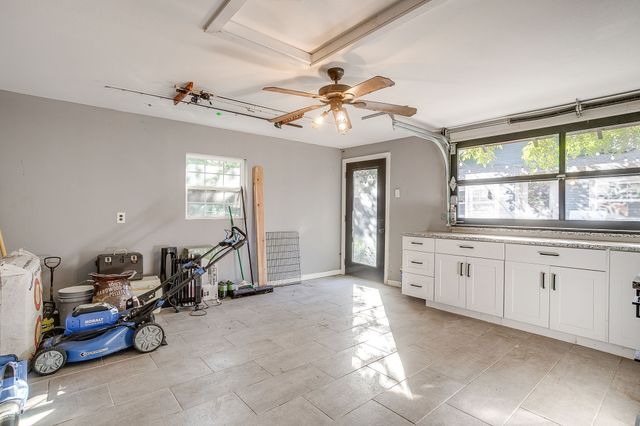 1220 W Arlington Avenue, Fort Worth, TX 76110