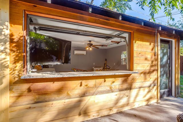 1220 W Arlington Avenue, Fort Worth, TX 76110