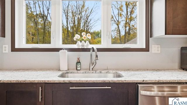 277 Red Ridge Road, Good Thunder, MN 56037