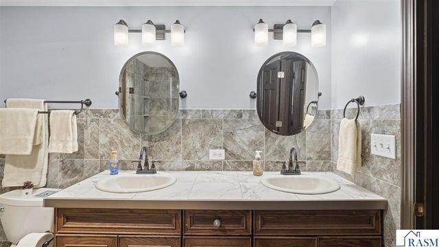 277 Red Ridge Road, Good Thunder, MN 56037