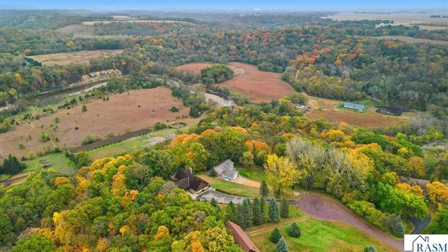 277 Red Ridge Road, Good Thunder, MN 56037