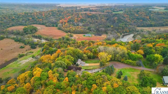 277 Red Ridge Road, Good Thunder, MN 56037