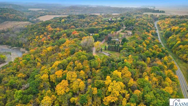 277 Red Ridge Road, Good Thunder, MN 56037