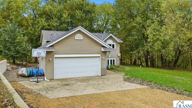 277 Red Ridge Road, Good Thunder, MN 56037