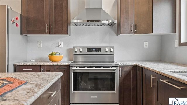 277 Red Ridge Road, Good Thunder, MN 56037