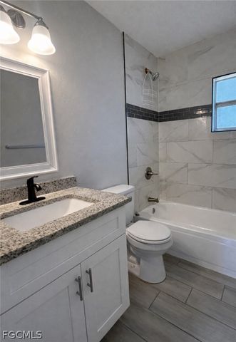 12274 1st ST, Fort Myers, FL 33905