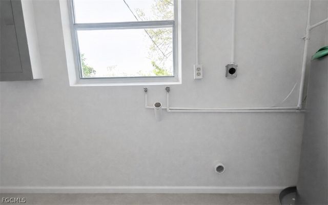 12274 1st ST, Fort Myers, FL 33905