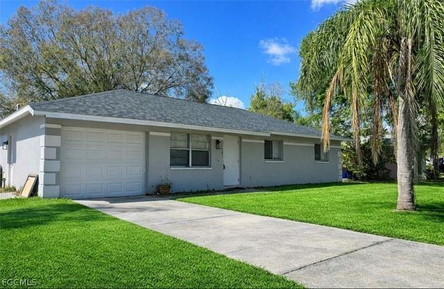 12274 1st ST, Fort Myers, FL 33905