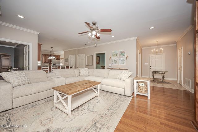 3301 Pineridge Drive, Ocean Springs, MS 39564