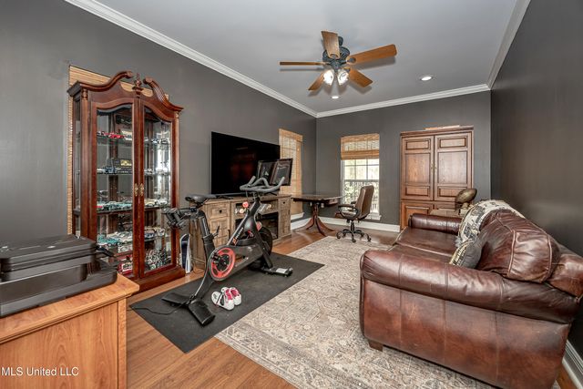 3301 Pineridge Drive, Ocean Springs, MS 39564