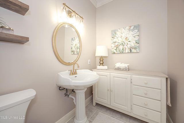 3301 Pineridge Drive, Ocean Springs, MS 39564