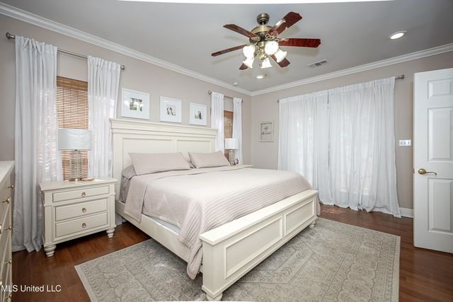 3301 Pineridge Drive, Ocean Springs, MS 39564