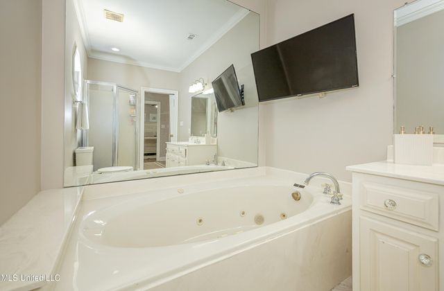 3301 Pineridge Drive, Ocean Springs, MS 39564