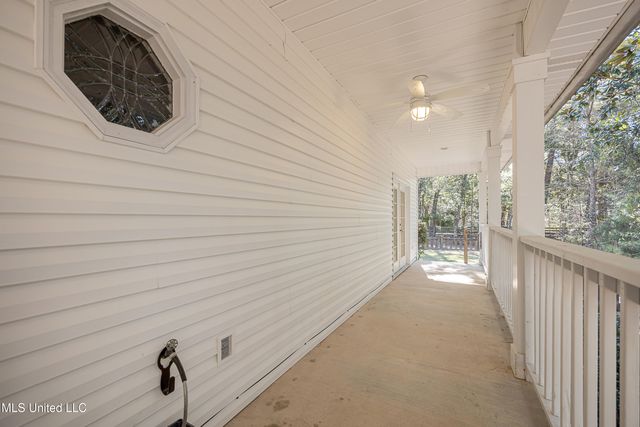 3301 Pineridge Drive, Ocean Springs, MS 39564