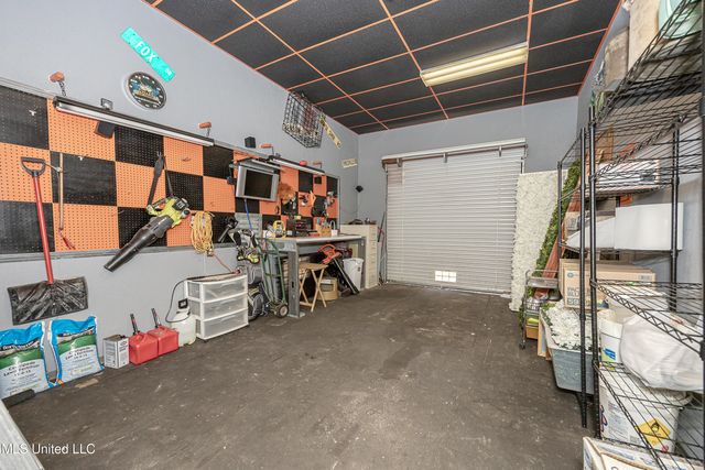 3301 Pineridge Drive, Ocean Springs, MS 39564