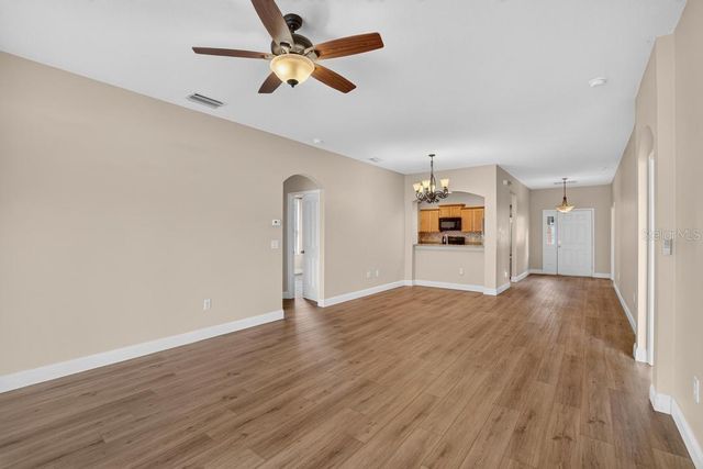 5605 HAWKLAKE ROAD, Lithia, FL 33547