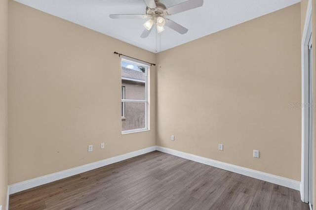5605 HAWKLAKE ROAD, Lithia, FL 33547