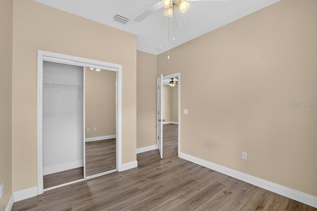 5605 HAWKLAKE ROAD, Lithia, FL 33547