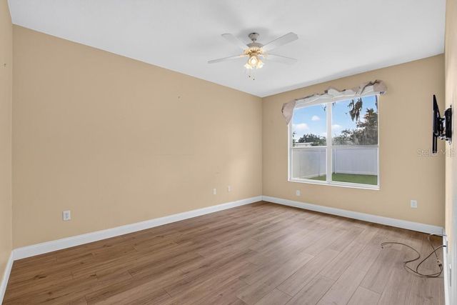5605 HAWKLAKE ROAD, Lithia, FL 33547