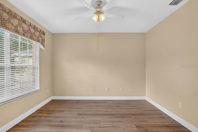 5605 HAWKLAKE ROAD, Lithia, FL 33547