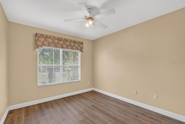 5605 HAWKLAKE ROAD, Lithia, FL 33547
