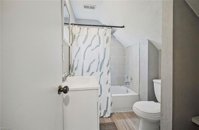 54 Hobson ST, Portsmouth, VA 23704