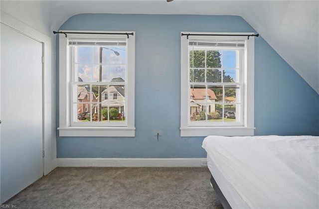 54 Hobson ST, Portsmouth, VA 23704