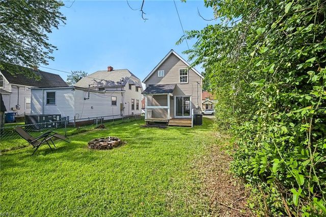 54 Hobson ST, Portsmouth, VA 23704