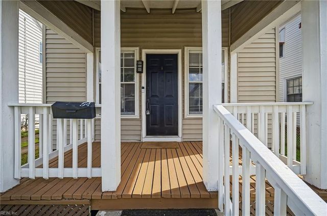 54 Hobson ST, Portsmouth, VA 23704
