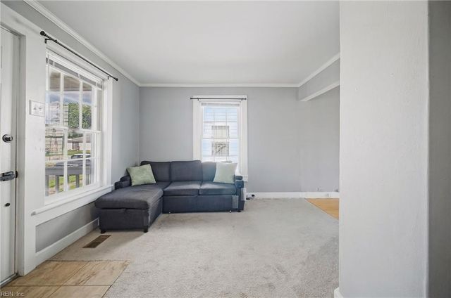 54 Hobson ST, Portsmouth, VA 23704
