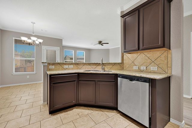 584 Saddlehorn Way, Cibolo, TX 78108