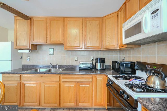 3413 YARDLEY DR, Baltimore, MD 21222