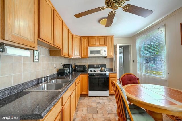 3413 YARDLEY DR, Baltimore, MD 21222