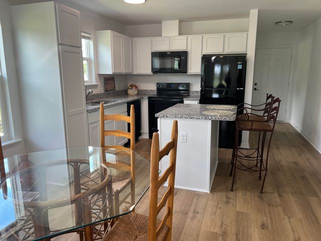 890 Helen St, St Augustine, FL 32084