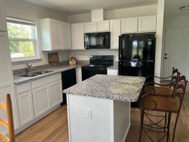 890 Helen St, St Augustine, FL 32084