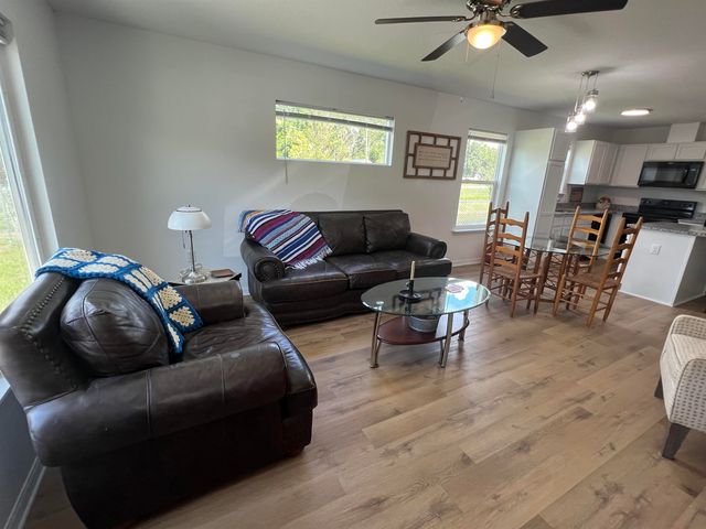 890 Helen St, St Augustine, FL 32084