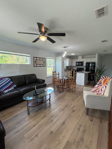 890 Helen St, St Augustine, FL 32084