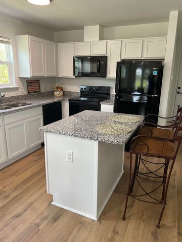 890 Helen St, St Augustine, FL 32084