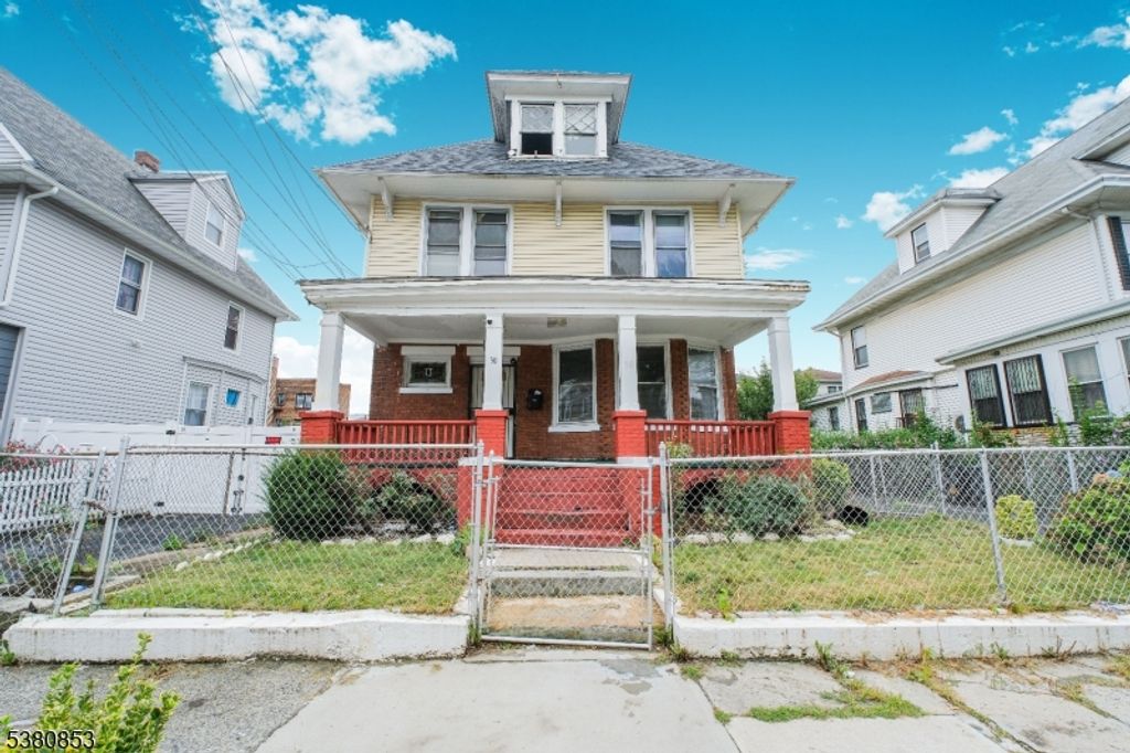 30 Voorhees St, Newark City, NJ 07108